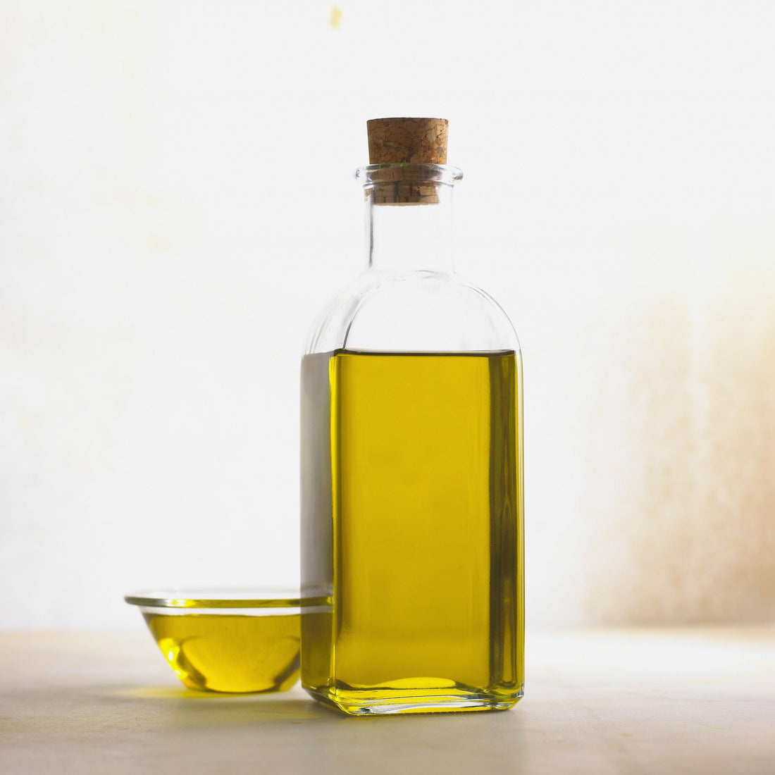 Bottiglia di olio d’oliva in vetro, esempio di confezione per la conservazione dell’olio EVO